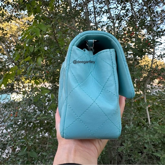 Chanel 19C Tiffany Blue Rectangular Mini - Picture 4 of 15